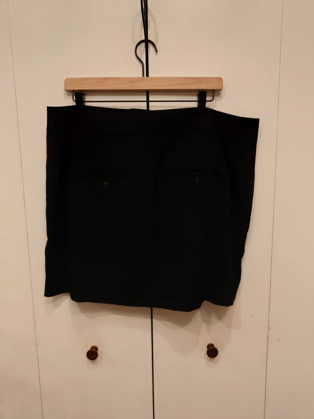 Good American Black Skirt Size 15 Side Zipper Pockets